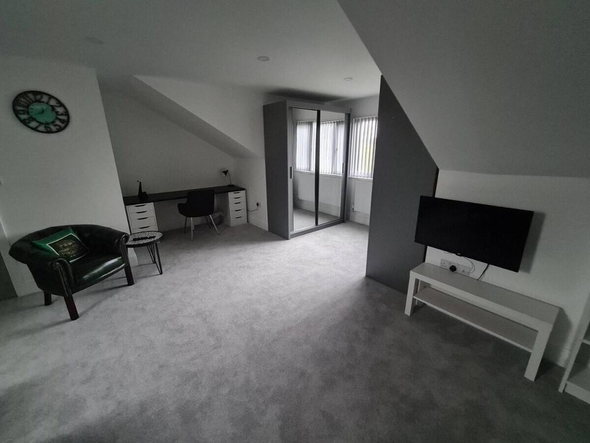 Sav 5 Bed Luxury Detached House In Leicester Humberstone 객실 사진